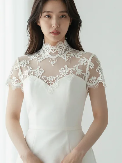 하이넥 레이스 — 목까지 올라오는 레이스 상체 가까이